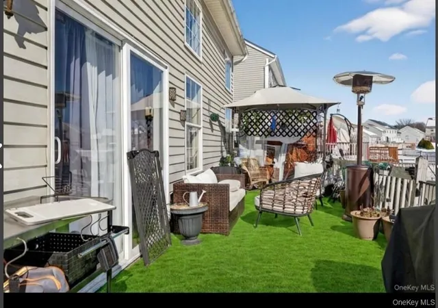 Photo 2 of Single family home for sale at 25 Woodfield Dr, Washingtonville, NY 10992 | MLS# 957360 | Listing updated on 2026-09-03
