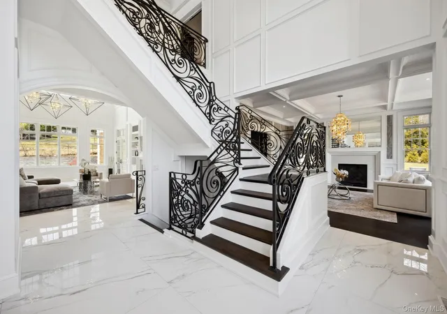 Photo 3 of Mansion for sale at 24 Landview Dr, Dix Hills, NY 11746 | MLS# 957362 | Listing updated on 2026-07-04