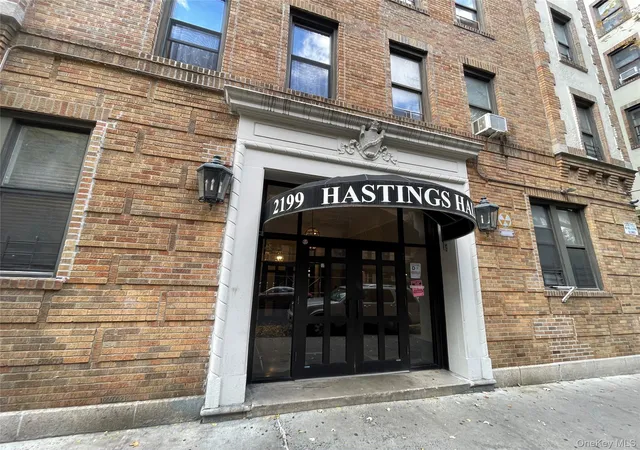 Photo 1 of Sale Pending at 2199 Holland Ave #3E, Bronx, NY 10462 | MLS# 957483 | Listing updated on 2026-09-19