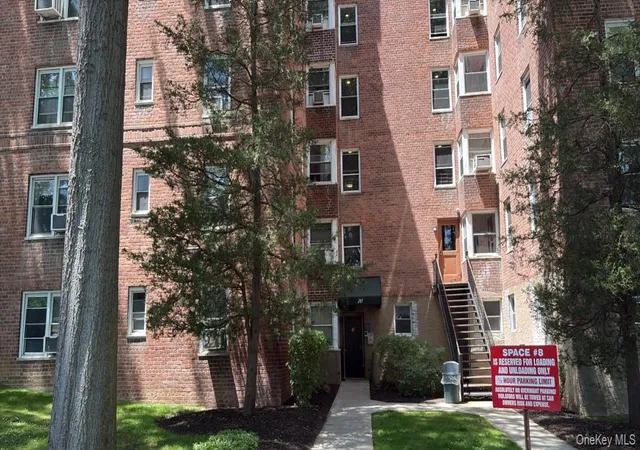 Homes for sale in New Rochelle, NY | 70 Locust Ave #B114, New Rochelle, NY 10801 | MLS# 957530