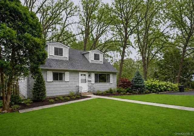 Homes for sale in Mount Kisco, NY | 76 Beverly Rd, Mount Kisco, NY 10549 | MLS# 957556