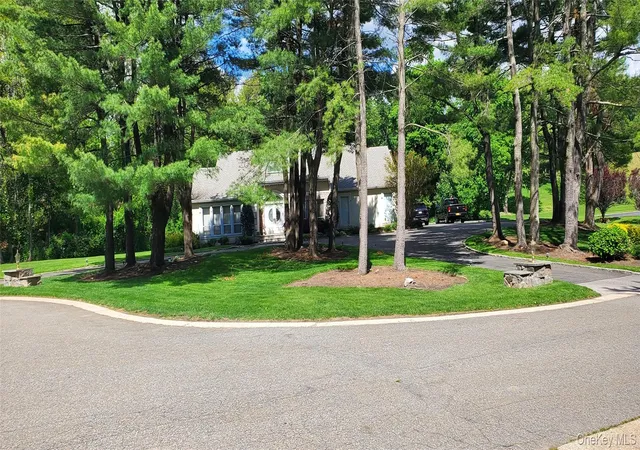 2nd image of 7 Albertson Ln, Old Westbury, NY 11568 | MLS# 957607