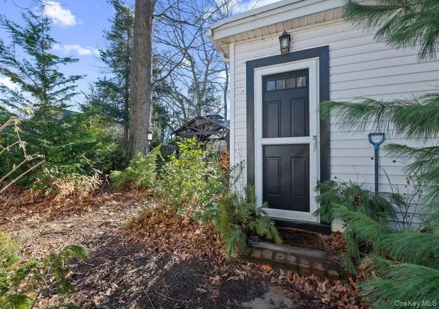 5th image of 136 Beach Rd, Wading River, NY 11792 | MLS# 957671
