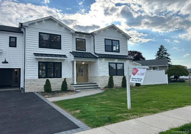 2nd image of 26 Essex Rd, Oyster Bay, NY 11714 | MLS# 957735