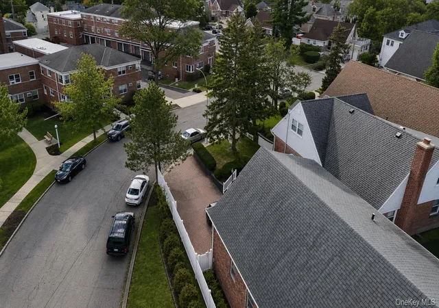 4th image of 19611 Pompeii Ave, New York, NY 11423 | MLS# 957831