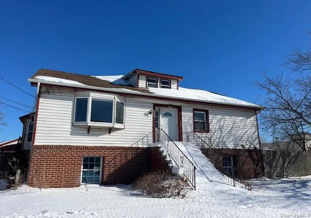 Single Family Residence at 605 S Ocean Ave, Freeport, NY 11520 | MLS# 957866 | | Sold on 2026-03-11