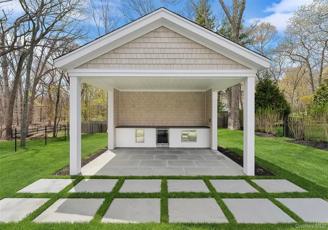 3rd image of 12 Lincoln St, Sag Harbor, NY 11963 | MLS# 957880