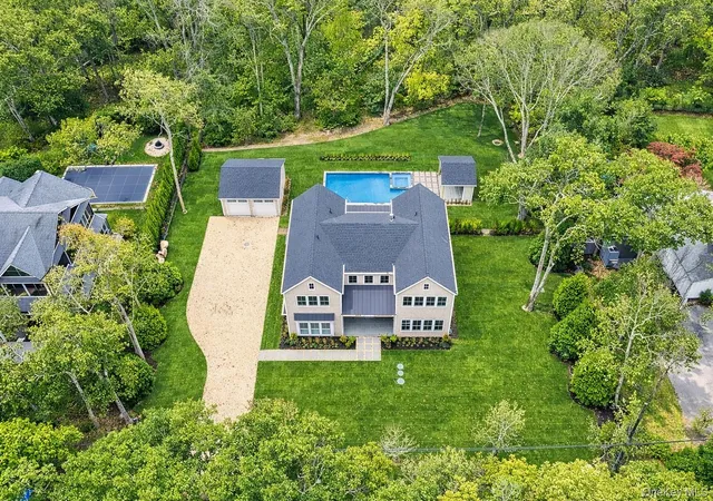 4th image of 12 Lincoln St, Sag Harbor, NY 11963 | MLS# 957880