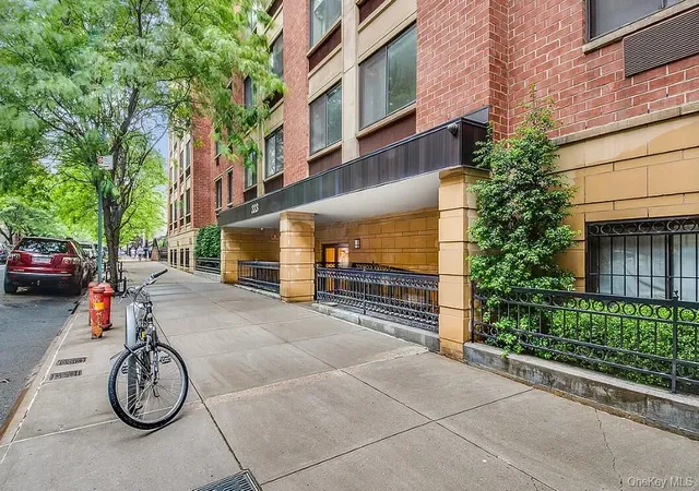 2nd image of 333 E 119Th St, New York, NY 10035