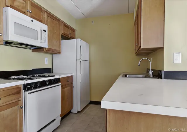 4th image of 333 E 119Th St #4B, New York, NY 10035 | MLS# 958006
