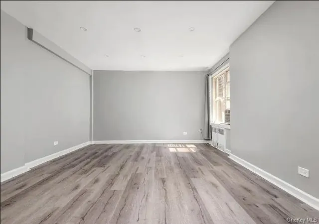 4th image of 3965 51St St, New York, NY 11377