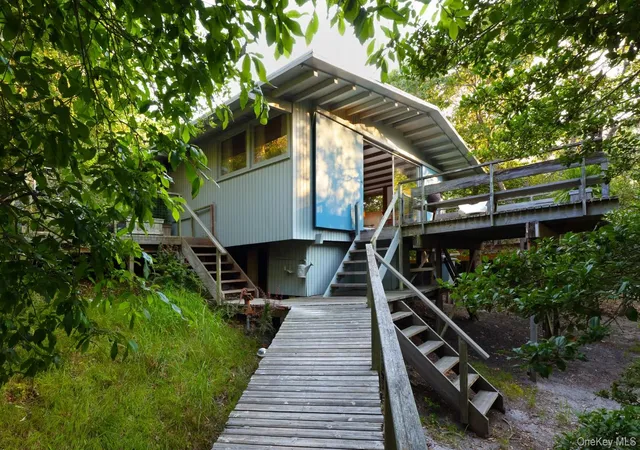 Photo 1 of Single family home for sale at 284 Bay Walk, Sayville, NY 11782 | MLS# 958142 | Listing updated on 2026-02-08