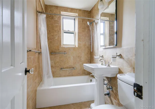 Photo 4 of House for sale at 5614 Netherland Ave #4E, Bronx, NY 10471 | MLS# 958174 | Listing updated on 2026-10-07