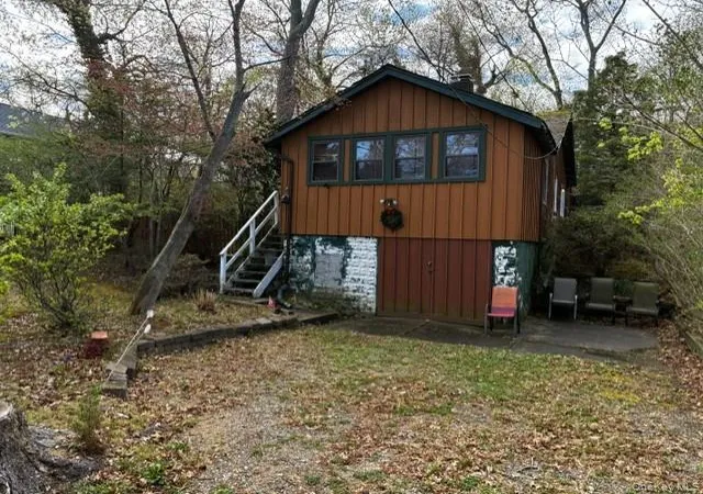 Photo 3 of Single family home for sale at 40 Hawthorne Rd, Brookhaven, NY 11778 | MLS# 958235 | Listing updated on 2026-08-26