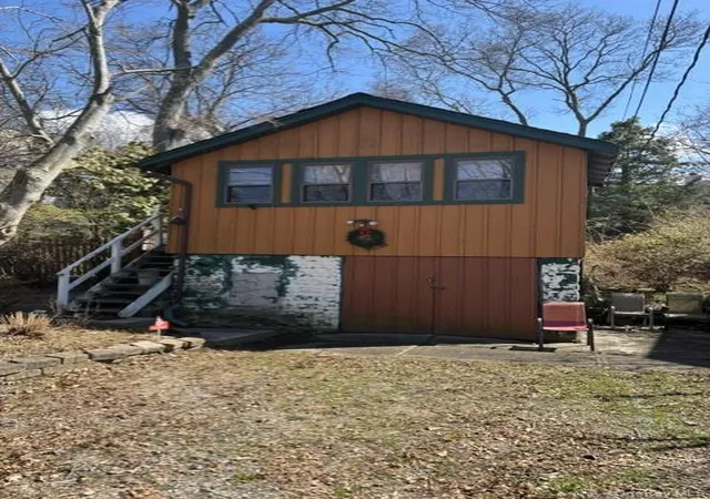 Photo 4 of Single family home for sale at 40 Hawthorne Rd, Brookhaven, NY 11778 | MLS# 958235 | Listing updated on 2026-08-26