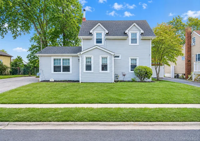 Single family home for sale at 131 E Alhambra Ave, Lindenhurst, NY 11757 | MLS# 958357