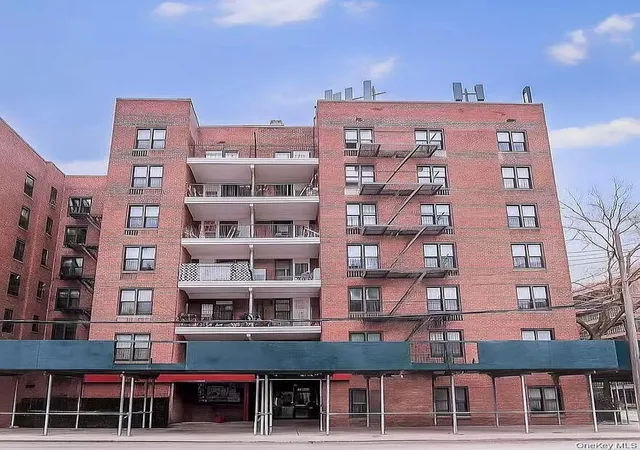 1st image of 38 25 Parsons Blvd #4I, Flushing, NY 11354 | MLS# 958391