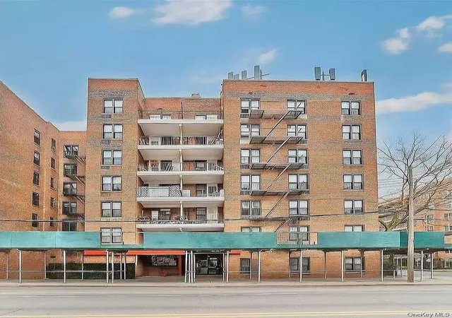 2nd image of 38 25 Parsons Blvd #4I, Flushing, NY 11354 | MLS# 958391