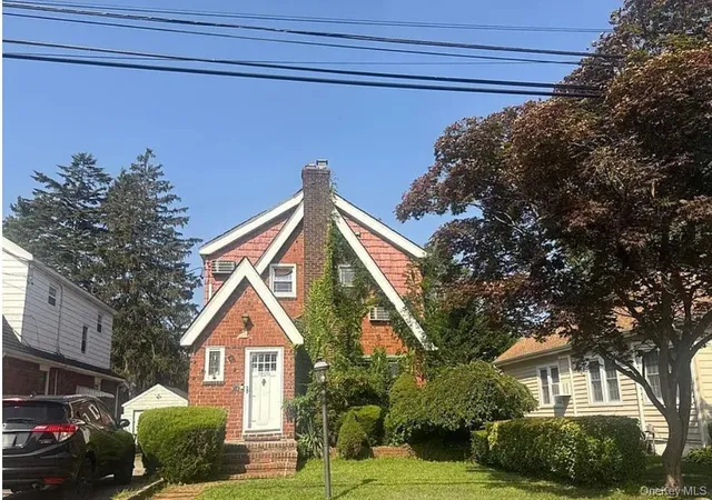 Single family home for sale at 1900 Carleton Pl, North Baldwin, NY 11510 | MLS# 958462 | Listing updated on 2026-03-07