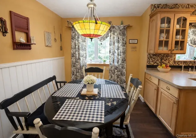 5th image of 15 Palm St, Selden, NY 11784 | MLS# 958517