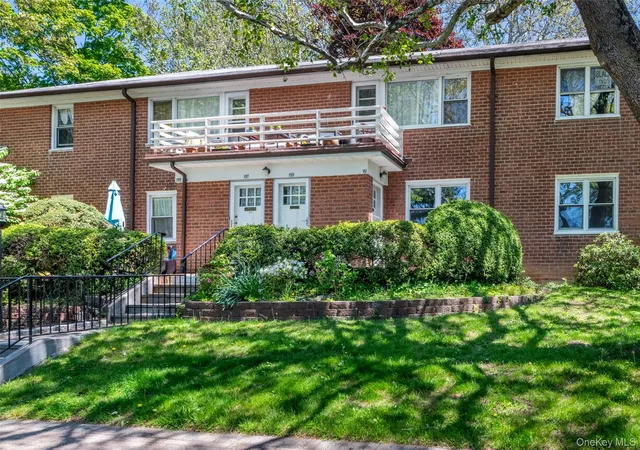 Homes for sale in Greenburgh, NY | 161 S Buckhout St #161, Greenburgh, NY 10533 | MLS# 958534