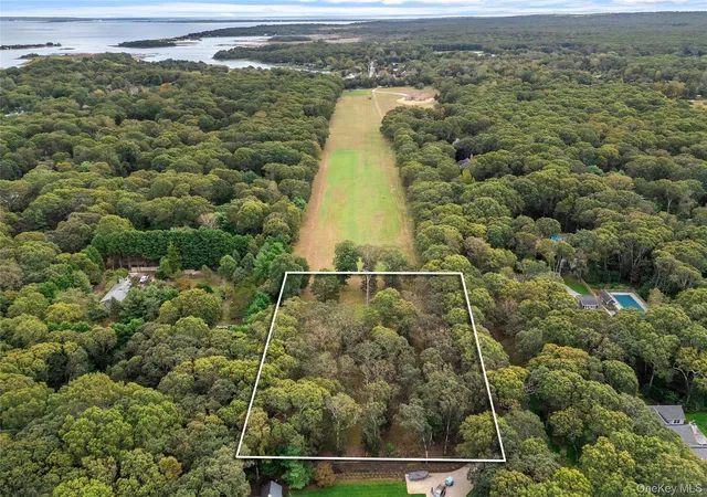 2nd image of 43 Briarcroft Dr, East Hampton, NY 11937 | MLS# 958578