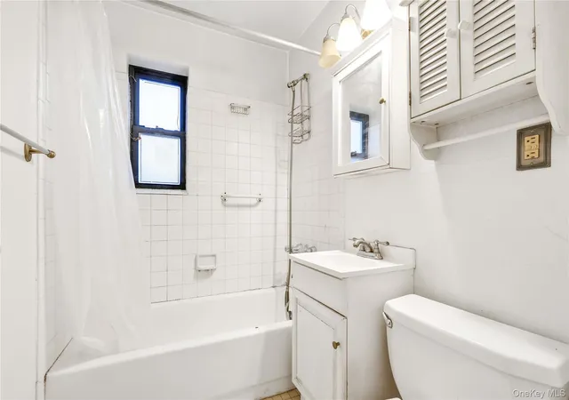 16th image of 46 31 215th Pl #1A, Bayside, NY 11361 | MLS# 958623