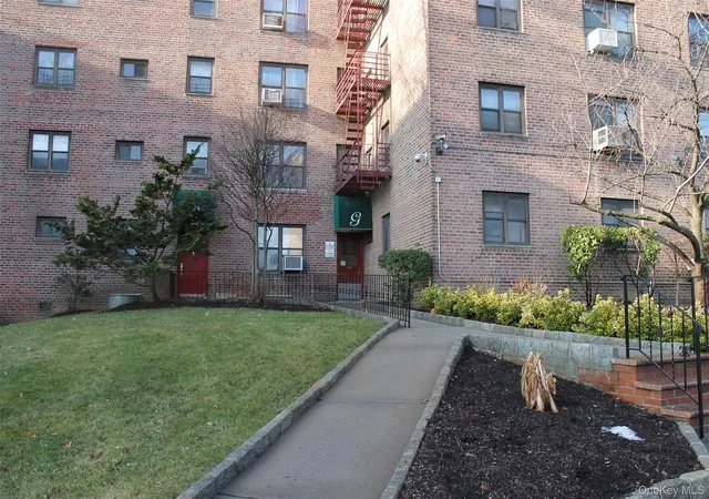 2nd image of 87 30 204th St #B-56, Hollis, NY 11423 | MLS# 958671