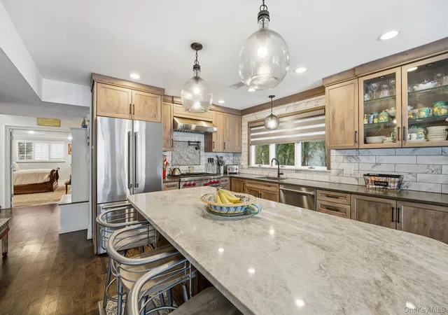 Photo 3 of Sale Pending at 16215 85th Street, New York, NY 11414 | MLS# 958713 | Listing updated on 2026-08-04