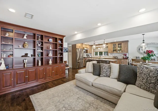 Photo 2 of Sale Pending at 16215 85th Street, New York, NY 11414 | MLS# 958713 | Listing updated on 2026-08-04