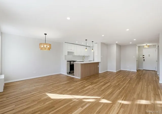4th image of 86-11 151St Ave, New York, NY 11414