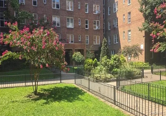 1st image of 105 25 65th Ave #5G, Forest Hills, NY 11375 | MLS# 958844