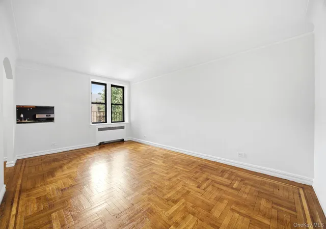 2nd image of 4755 39Th Pl #3H, New York, NY 11104 | MLS# 958925