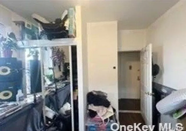 2nd image of 21-78 35Th St, Astoria, NY 11105