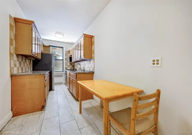 2nd image of 47 20 42nd St #1B, Sunnyside, NY 11104 | MLS# 959053