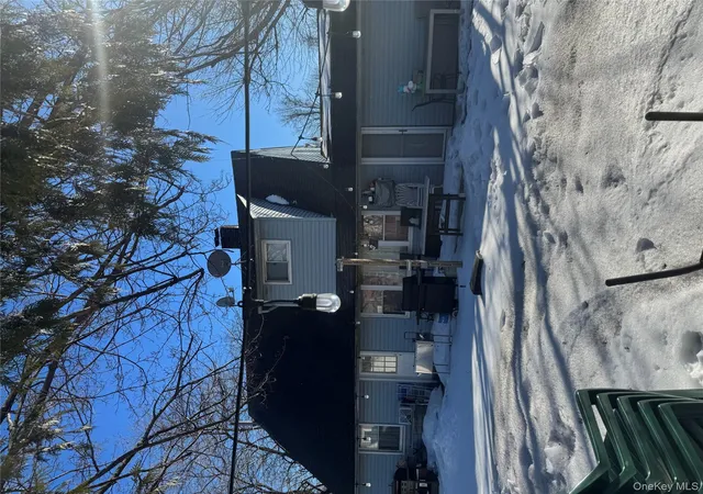4th image of 118 Bucket Ln, Hempstead, NY 11756 | MLS# 959227