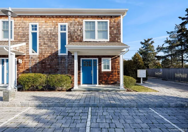 Homes for sale in Southampton, NY | 68 Foster Ave #13, Southampton, NY 11946 | MLS# 959266