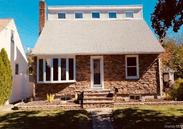 1st image of 77 Lynton Rd, Albertson, NY 11507 | MLS# 959553