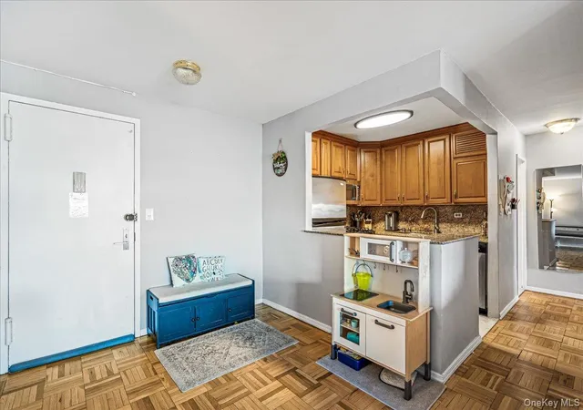 4th image of 17-85 215Th St #1P, Bayside, NY 11360 | MLS# 959741