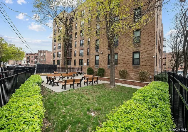 16th image of 58 03 Calloway St #4JJ, Corona, NY 11368 | MLS# 959931
