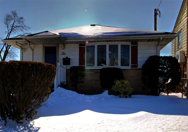 Homes for sale in Hempstead, NY | 10 Taft Ave, Hempstead, NY 11550 | MLS# 960104
