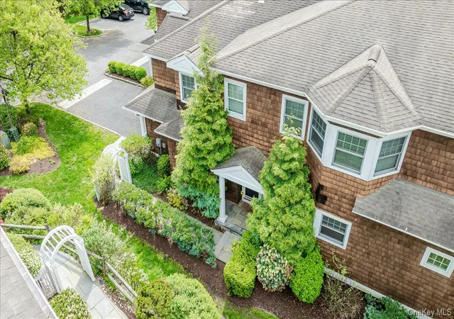 3rd image of 6 Riverpointe Rd, Hastings On Hudson, NY 10706 | MLS# 960130