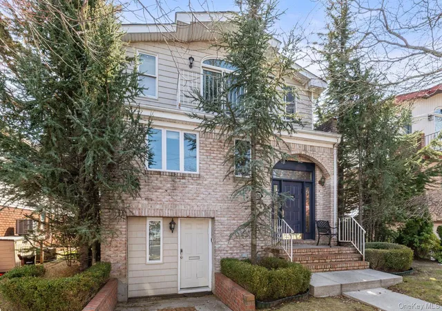 Photo 1 of Single family home for sale at 607 Lanett Ave, Far Rockaway, NY 11691 | MLS# 960134 | Listing updated on 2026-06-21