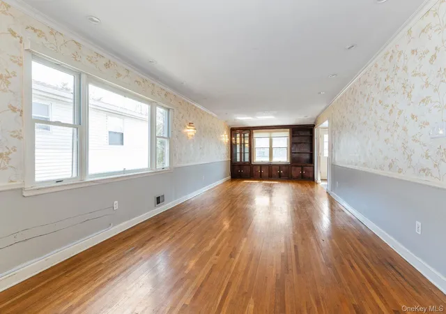 Photo 2 of Single family home for sale at 607 Lanett Ave, Far Rockaway, NY 11691 | MLS# 960134 | Listing updated on 2026-06-21