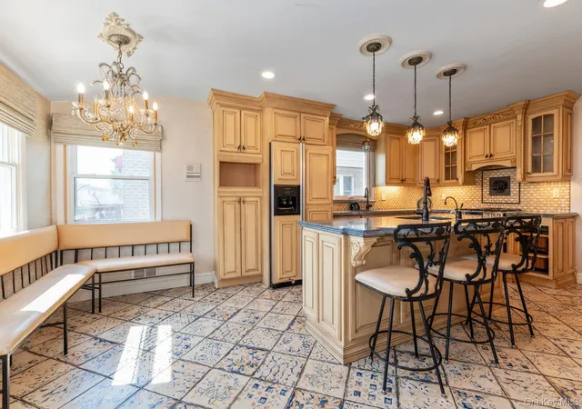 Photo 4 of Single family home for sale at 607 Lanett Ave, Far Rockaway, NY 11691 | MLS# 960134 | Listing updated on 2026-06-21