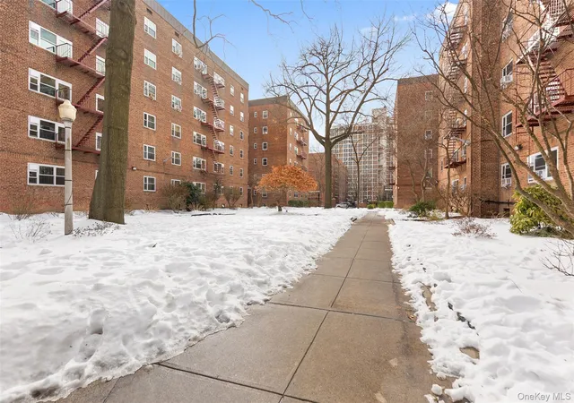 7th image of 44 59 Kissena Blvd #4J, Flushing, NY 11355 | MLS# 960306