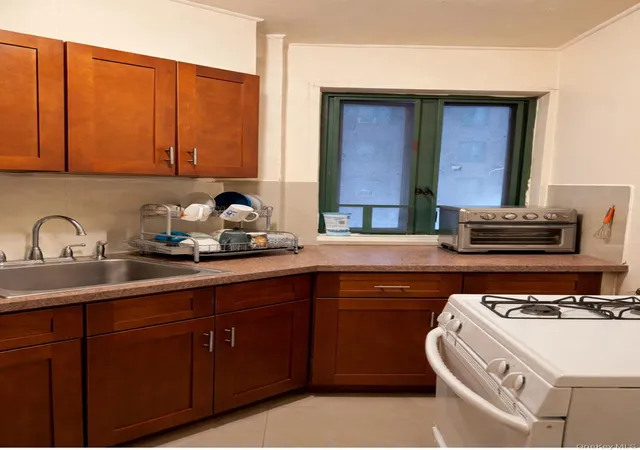 Photo 1 of Sale Pending at 1566 Unionport Rd #1C, Bronx, NY 10462 | MLS# 960317 | Listing updated on 2026-03-27