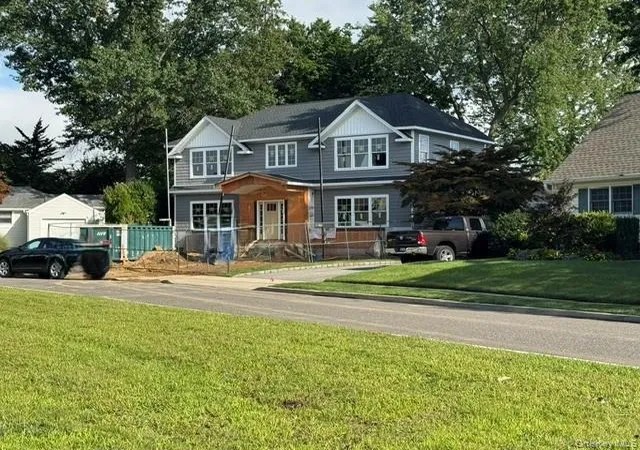 Photo 1 of Single family home for sale at 9 Van Sise Ct, Oyster Bay, NY 11791 | MLS# 960455 | Listing updated on 2026-08-18
