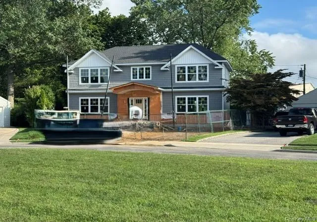 Photo 2 of Single family home for sale at 9 Van Sise Ct, Oyster Bay, NY 11791 | MLS# 960455 | Listing updated on 2026-08-18