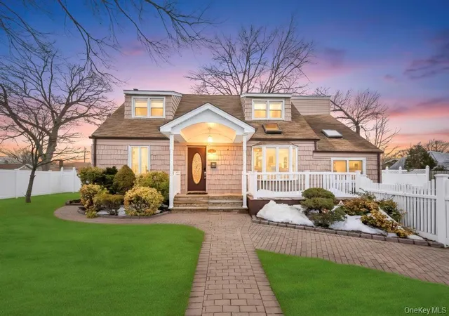 1st image of 361 S 16th St, Babylon, NY 11757 | MLS# 960523